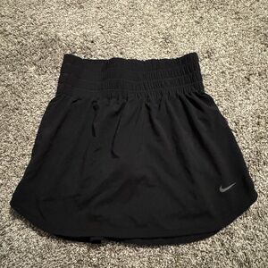 Nike Black Skater Tennis Skirt with Subtle Swoosh